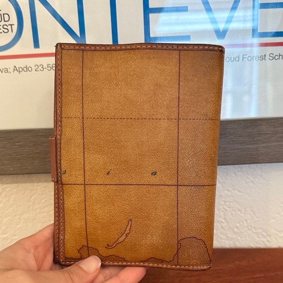 Alviero Martini Tan Leather Map Wallet - Make Me An Offer!!! - Picture 3 of 8